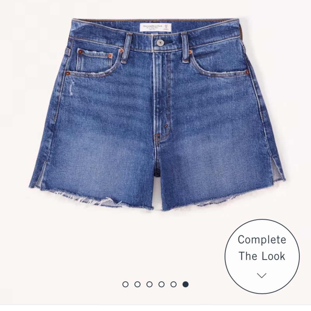 Abercrombie Curve Love High Rise 4 Inch Mom Short 24 (00)
